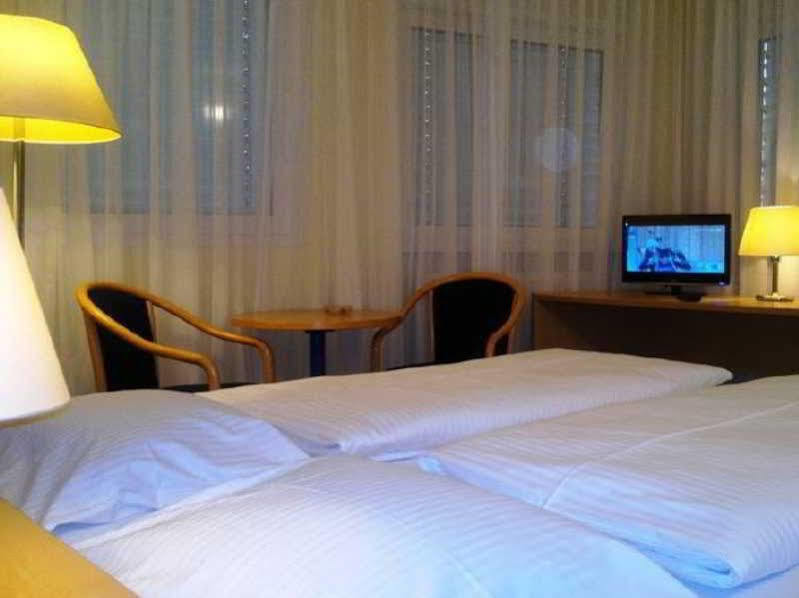 Central Hotel ヴィンネンデン エクステリア 写真