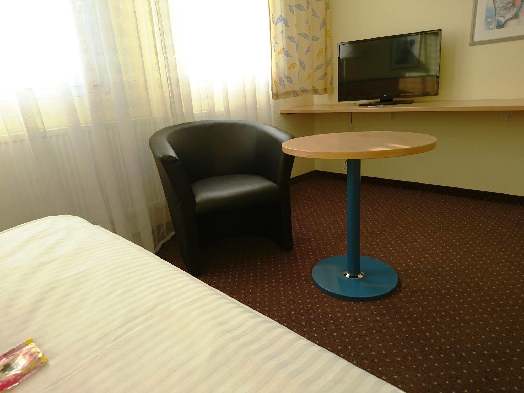 Central Hotel ヴィンネンデン エクステリア 写真